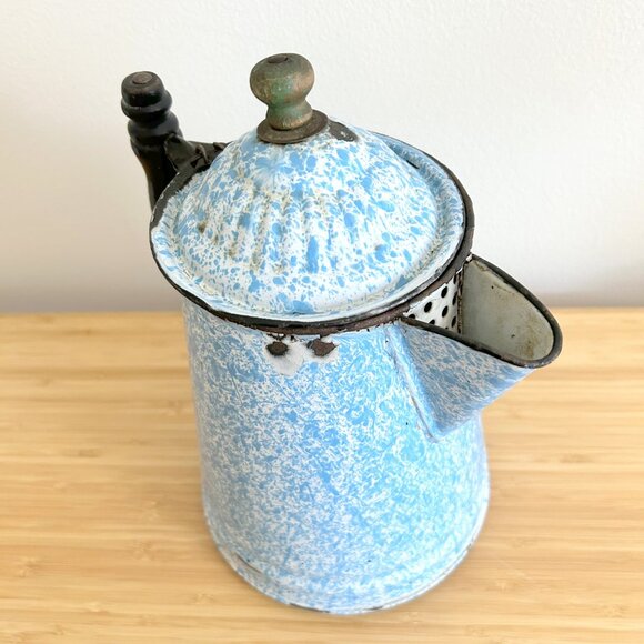 Vintage Blue Splatterware French Enamel Pitcher Coffee Pot with Lid - Picture 5 of 8